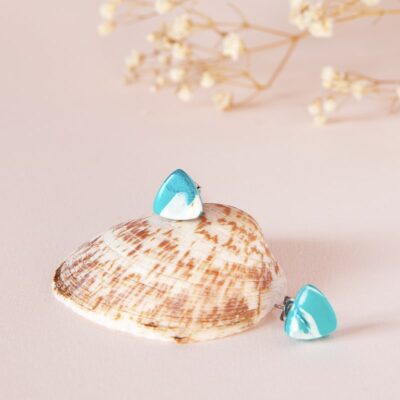 Puces d'oreilles Moana triangle turquoise
