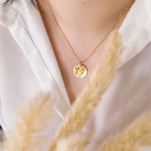 Collier porté